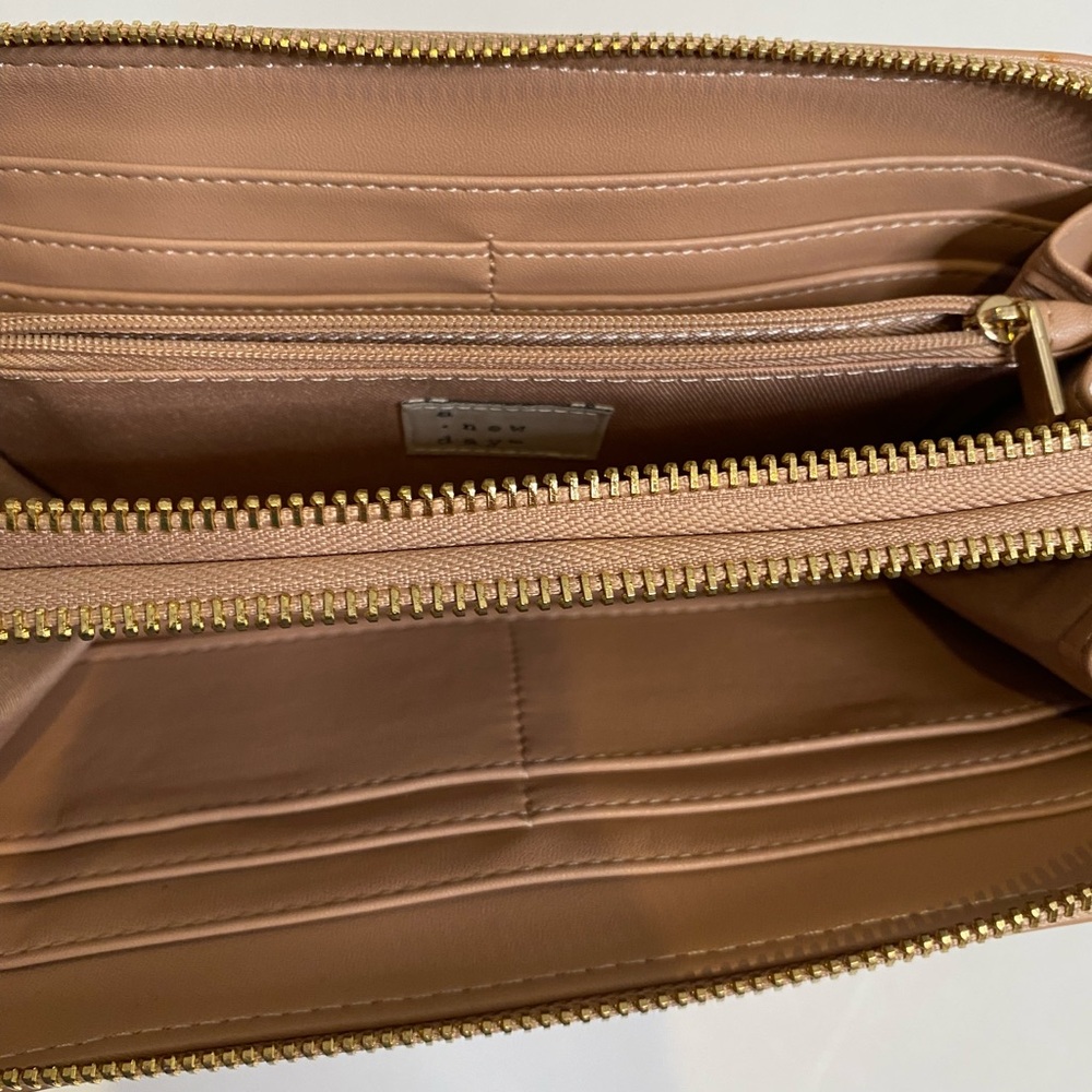 Everyday Zip-Around Wristlet Wallet in Light Tan - Picture 3 of 5